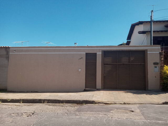 #3784 - Casa para Venda em Belo Horizonte - MG - 1